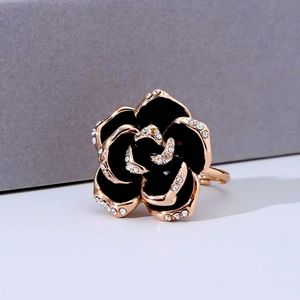 Black Rhinestones Flower Decor Ring
